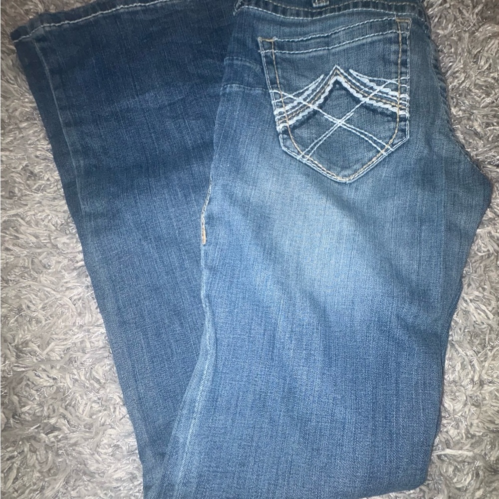 Classic Women's Ariat Blue Denim Jeans with Embroidered Back Pocket